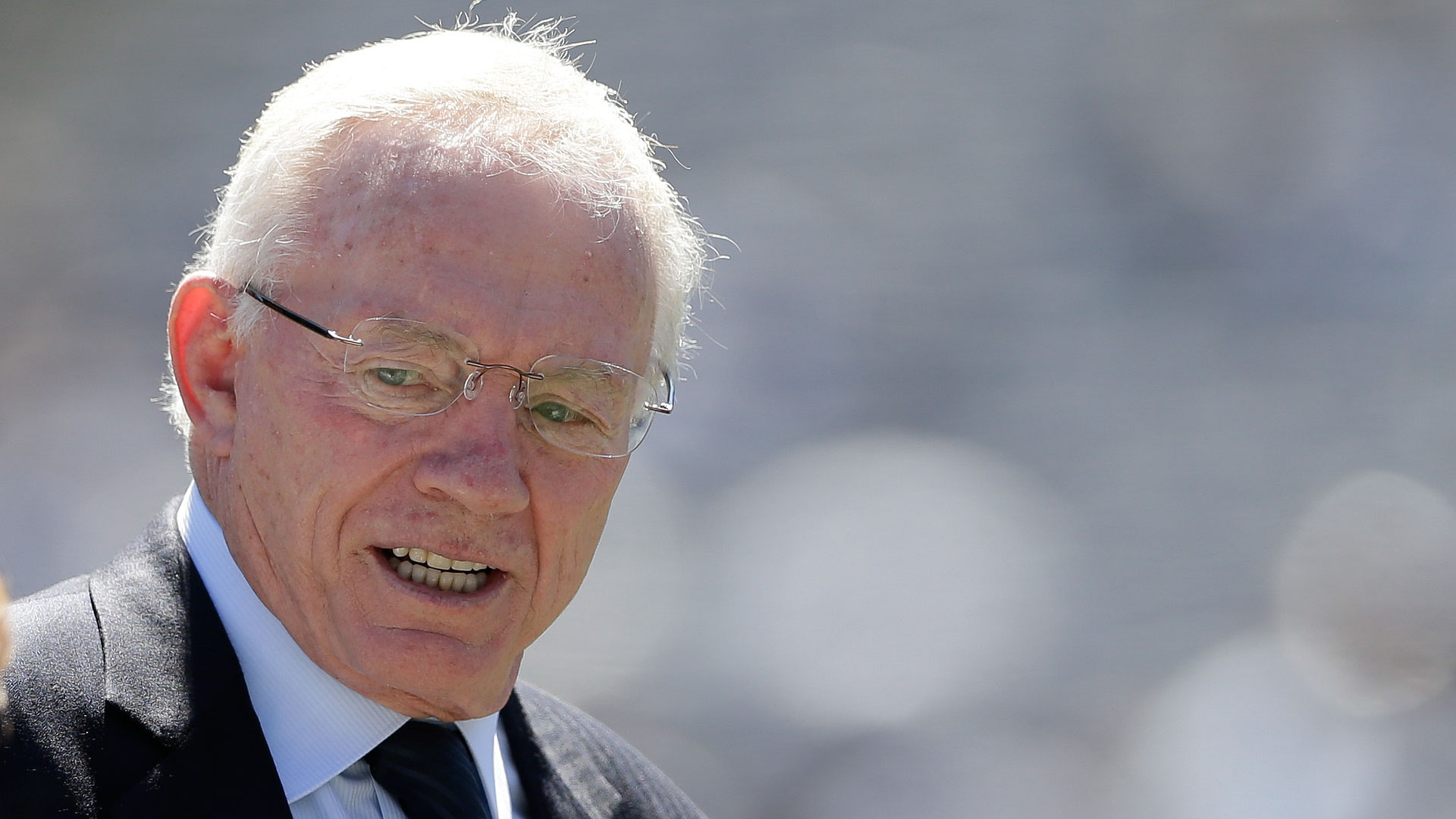 Jerry-Jones3-121013-AP-FTR.jpg